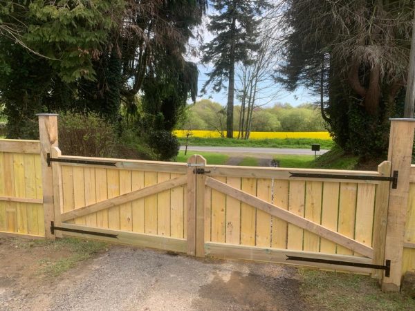 Bespoke Gates & Fencing Britanny France (4)